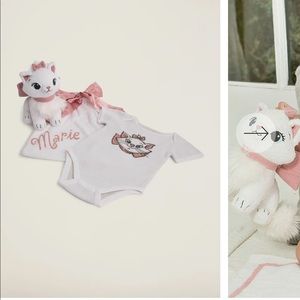 Barefoot Dreams Disney Aristocats Marie Onesie